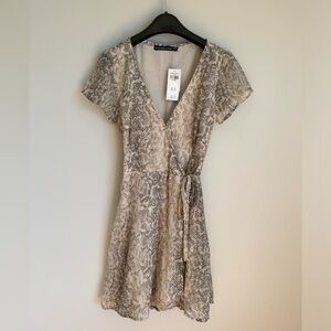 Short-Sleeve Chiffon Wrap Dress